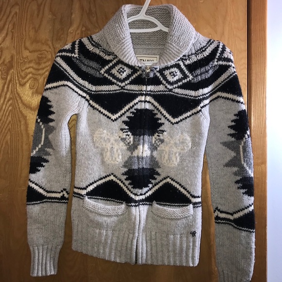 TNA Sweaters - *CLEARANCE** TNA Sweater